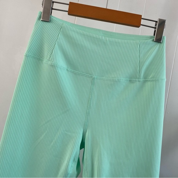 Girlfriend Collective Breeze RIB High-Rise Legging Mint Ribbed High Rise 23 3/4” - Picture 6 of 7